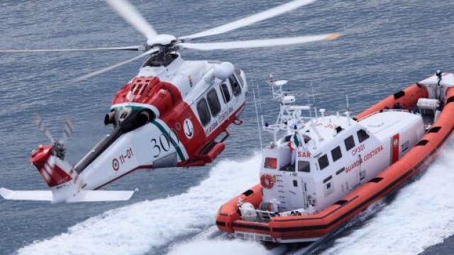 Cagliari, velista cade in mare e nuota per quattro ore in mare: salvato dalla Guardia Costiera.