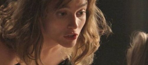 A dondoca ficar&aacute; arrasada ao ser acusada de trai&ccedil;&atilde;o pela filha em "Totalmente Demais". (Reprodu&ccedil;&atilde;o/TV Globo)