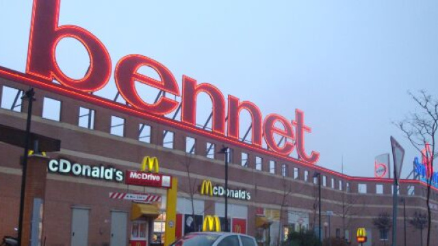 Bennet ricerca cassieri, apprendisti e addetti vendita.