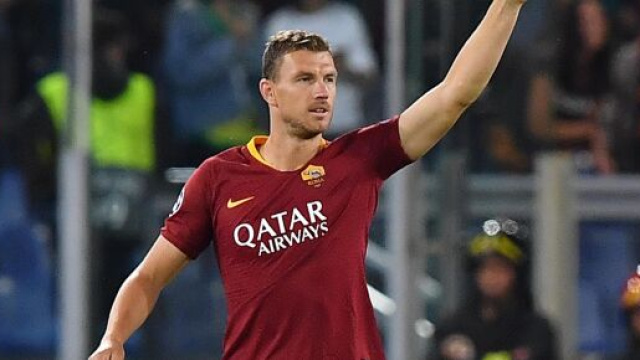 Edin Dzeko, l'attaccante potrebbe lasciare la Roma.