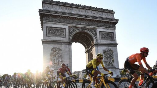 Primoz Roglic &egrave; il primo favorito per la vittoria al Tour de France.