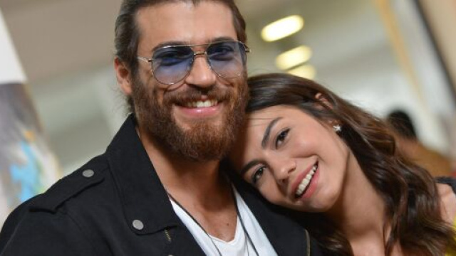 Demet Ozdemir ha rilasciato delle dichiarazioni positive sul collega Can Yaman.