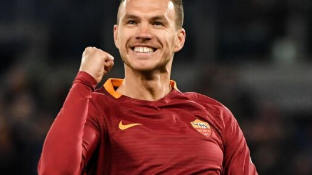 Edin Dzeko, 34 anni, attaccante della Roma.
