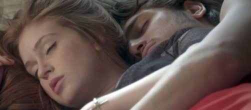 Eliza ser&aacute; acusada de trair Arthur em "Totalmente Demais". (Reprodu&ccedil;&atilde;o/TV Globo)