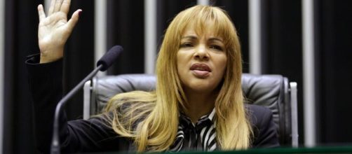 Flordelis vira r&eacute; no caso da morte do marido, pastor Anderson. (Arquivo Blasting News)