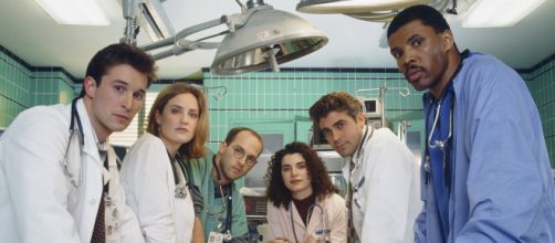 Noah Wyle, Sherry Sherry Stringfield, Anthony Edwards estiveram em ER. (Reprodu&ccedil;&atilde;o/YouTube)