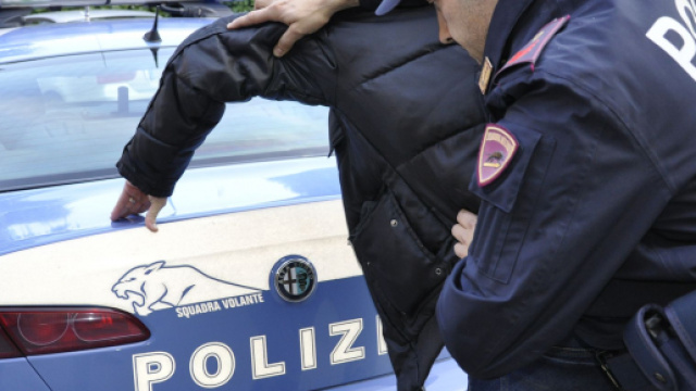L'uomo &egrave; stato arrestato dagli agenti della Squadra Volante della Polizia di Cagliari.