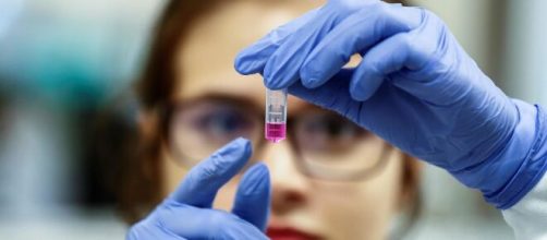 Experimentan una vacuna nasal para combatir el coronavirus