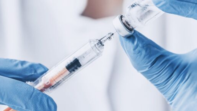 GRAd-COV2, un vaccino sviluppato dalla biotech ReiThera, ha iniziato la sperimentazione clinica presso l&rsquo;Istituto Spallanzani.