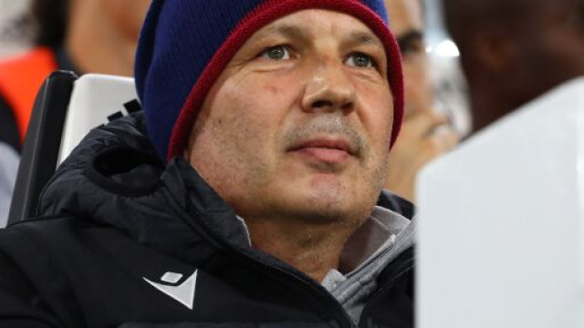 La moglie di Mihajlovic difende il marito dagli attacchi social dopo la positivit&agrave; alla Covid-19 a seguito della vacanza in Sardegna.