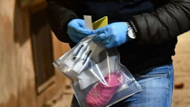 Genova, bambina di quattro anni cade dal secondo piano di un'abitazione a Sestri Levante.