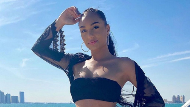 Football: le championnat d'&Eacute;cosse a failli ne pas reprendre &agrave; cause d'une Miss belge. Credit: anicca_vh