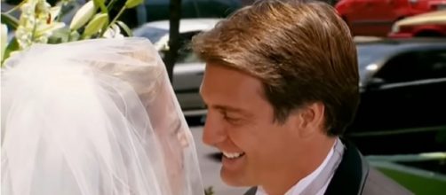 Jer&ocirc;nimo e Renata se casam. (Reprodu&ccedil;&atilde;o/Televisa)