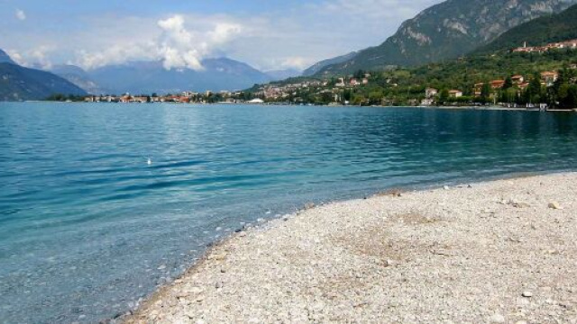 Abbadia, 12enne scomparsa nel lago, il dolore della mamma: 'Riportatemi la mia bambina'.