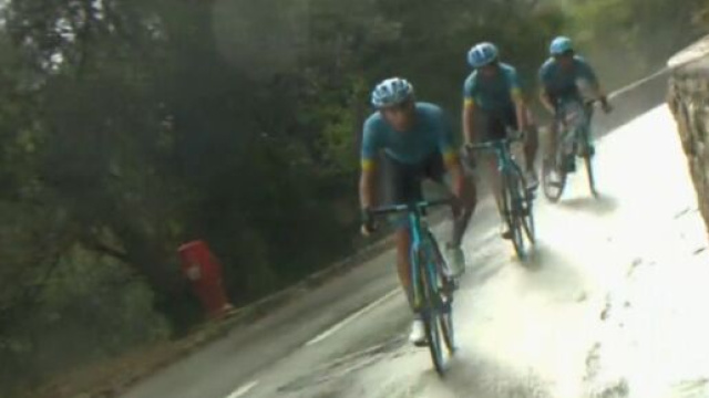 La caduta di MIguel Angel Lopez in discesa