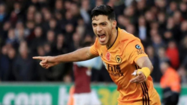 Raul Jimenez, uno dei possibili obiettivi della Juventus per il settore avanzato.