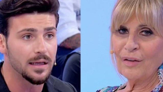 Uomini e Donne: Nicola Vivarelli starebbe dimenticando Gemma con una mora 30enne (Rumors).