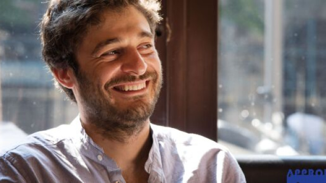 Lino Guanciale e Antonella hanno festeggiato le nozze con amici e parenti.
