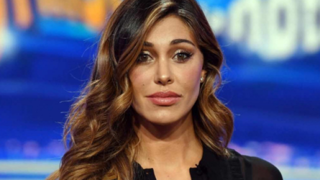 Belen Rodriguez, le foto del weekend a Capri preoccupano i fan: 'Sei dimagrita troppo'.