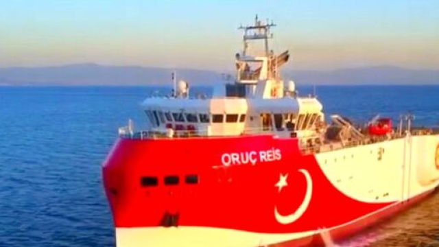 Nave oceanografica turca nell'area marittima contesa con la Grecia.