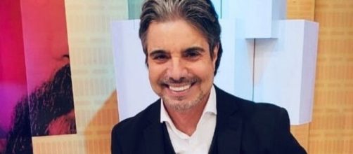 Jo&atilde;o Kleber &eacute; apresentador da RedeTV!. (Reprodu&ccedil;&atilde;o/RedeTV!)