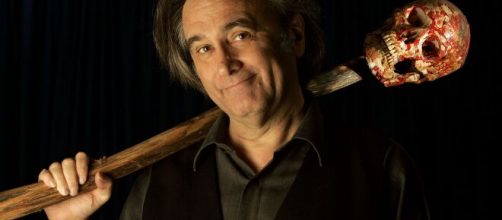 O diretor Joe Dante ficou famoso ao dirigir filmes cl&aacute;ssicos como 'Gremlins' e 'Viagem Ins&oacute;lita'. (Arquivo Blasting News)