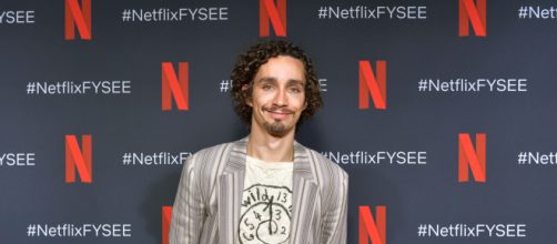 Robert Sheehan interpreta Klaus na s&eacute;rie 'The Umbrella Academy'. (Arquivo Blasting News)