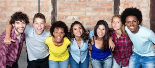 Un grupo de j&oacute;venes sonriendo. Imagen de archivo