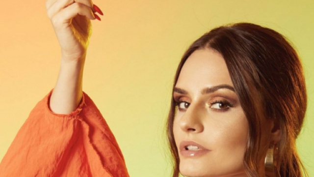 Maryna presenta il suo nuovo singolo 'Lontano da te'.