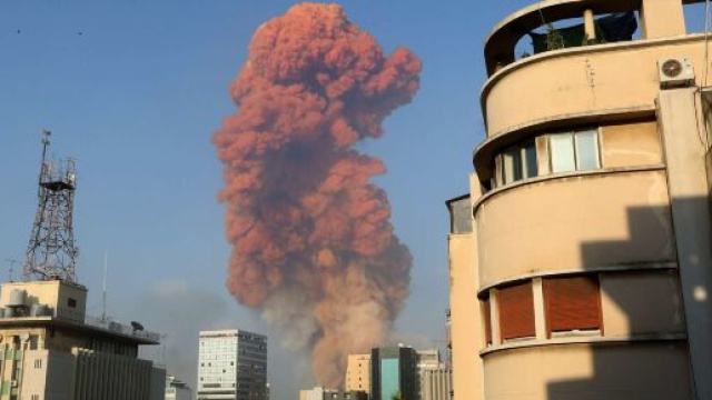 Beirut, esplode nitrato di ammonio contenuto in un magazzino sequestrato: oltre 100 morti e 4.000 feriti.