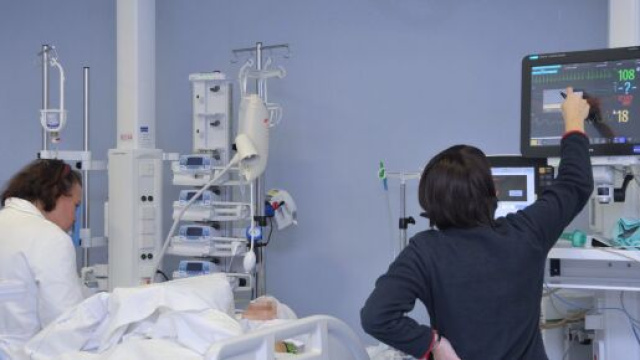 Bergamo, infermiere ruba bancomat a paziente Covid: prelevati 7.000 euro.