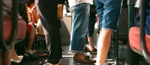 Sanidad no descarta tomar m&aacute;s medidas para evitar la propagaci&oacute;n del coronavirus en el transporte p&uacute;blico