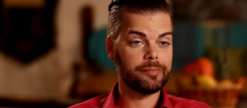 '90 Day Fianc&eacute;': Tim reveals he's getting scammed with someone ripping off his female fans. [Image Source: TLC/ YouTube]