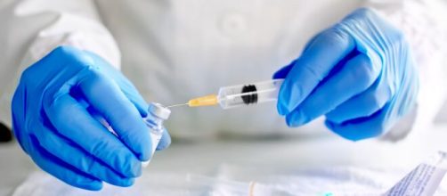 Estudo de vacina de Oxford &eacute; pausado por rea&ccedil;&atilde;o adversa. (Arquivo Blasting News)