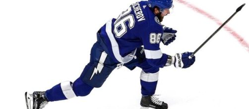 Kucherov sell&oacute; victoria del Lightning