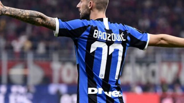 La Juventus vorrebbe portare Brozovic in bianconero e pensa ad uno scambio con Douglas Costa.