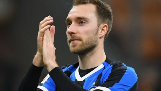 L'Inter vorrebbe proporre al Chelsea lo scambio Eriksen-Kant&eacute;.