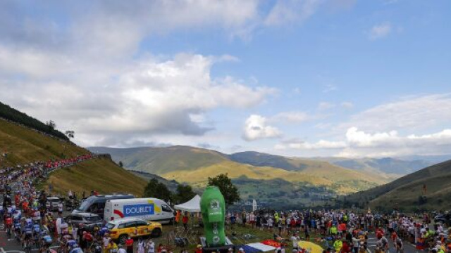 Our Favorite Photos From Stage 8 &ndash; Road Bike Action - roadbikeaction.com