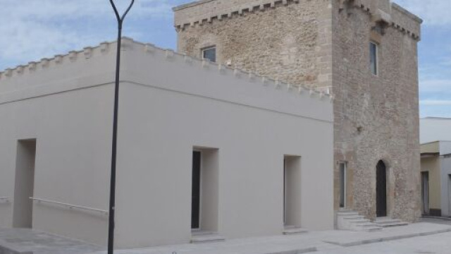 Brindisi, residenti di Tuturano segnalano incendi dolosi appiccati vicino le abitazioni.