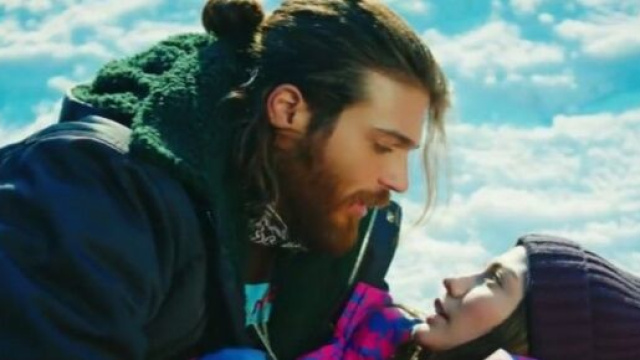 DayDreamer, spoiler turchi: il maggiore dei Divit soccorre l'aspirante scrittrice.