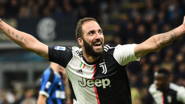 Juventus, Higuain ai saluti: &egrave; in viaggio verso Miami.