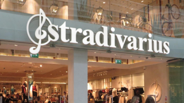 Assunzioni nei negozi Stradivarius.