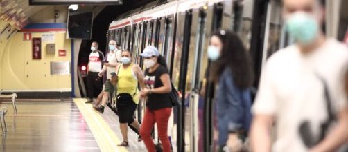 Expertos aseguran que el riesgo de contagios de COVID-19 en transporte p&uacute;blico es bajo.