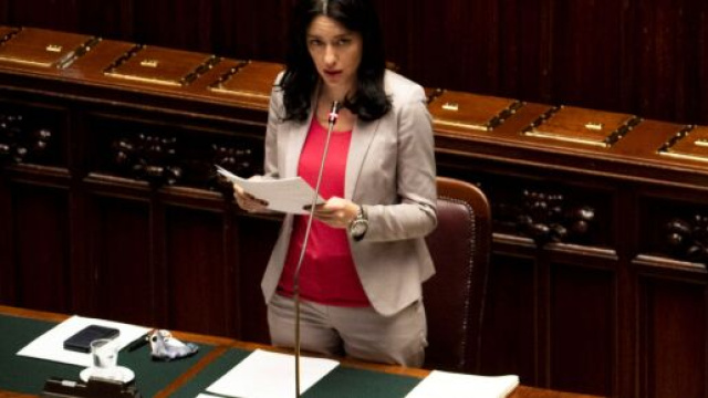Scuola, assunzioni Milano: 10.000 posti liberi per 112.682 domande da graduatorie Gps.