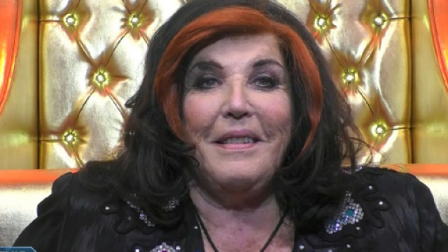 GF Vip, Patrizia De Blanck si sveste del tutto davanti alle telecamere: video a Pomeriggio 5.