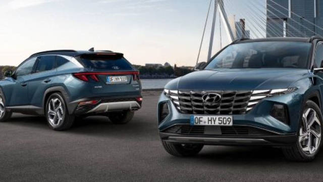 Nuova Hyundai Tucson - vista anteriore e posteriore