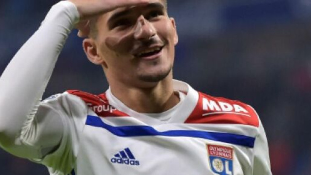 Calciomercato Juventus, possibili colpi Aouar e Dzeko.