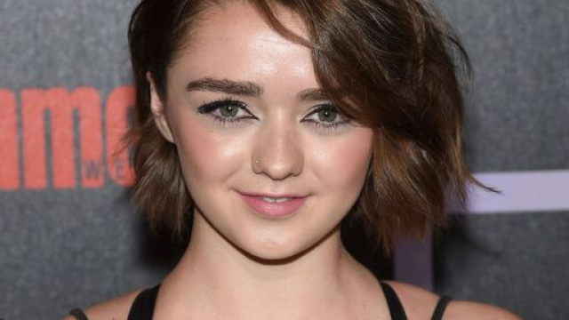 Il taglio di capelli e tonalit&agrave; delle celebrit&agrave;: il mullet e il castano con riflessi miele per l'autunno.