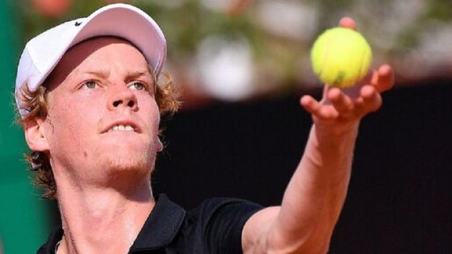 Jannik Sinner, soddisfazione dopo la grande vittoria su Tsitsipas.