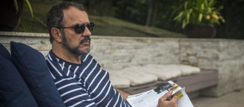 Germano recusa teste de DNA e assume filho de Lili em 'Totalmente Demais'. (Reprodu&ccedil;&atilde;o/TV Globo)